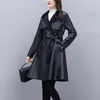 Femmes en cuir grande taille femmes Faux veste Blazer femmes automne hiver à manches longues mi-longueur mince ceinture revers coupe-vent M1111