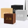 Sveglia cubica in stile legno Sveglia a LED con controllo vocale Orologi da scrivania digitali In plastica Tempo domestico Allarmi di temperatura Orologio decorativo per camera da letto BH7824 TQQ