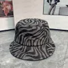 Stylish Street Bucket Hat Designer Stingy Brim Hats for Men Woman Casual Caps 2 Colors