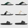 2021 Sommer Luxus Sandalen Designer Frauen Flip Flops Slipper Mode echte Lederrutsche Metallkette Ladies Casual Schuhe