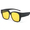 Lunettes de soleil ajustement polarisé sur verres hommes Femmes conduisant le lentilles jaunes Square Night Vision Goggles Wear8796820