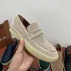 Zapatillas de cuero para hombres de gamuza loro tipe de lujo zapatillas de lujo diseñador platero de diseño de piso de lealicidad