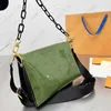 Bortkroppar 2022 Designerväskor Luxurys Crossbody Chain Shoulder Bag Couss Handväskor Fashion Forward Women Meddelande Väskor Toppkvalitet Purse Plånbok