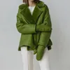 Moda de pêlo feminina Jaqueta de desgaste de dois lados Mulheres de inverno Plugue grosso quente casaco falso colar de gole de fenda solta verde