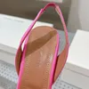 Amina Muaddi 드레스 신발 펌프 하이힐 섹시한 샌들 공장 신발 고급 Saeda Crystal Strap Satin Suede 가죽 웨딩 파티 파티 상자 가방을 가진 여자 신발