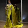 Arabe citron vert cristaux robes de bal formelles style sirène Dubaï indien col haut une manche cape perles longue trompette robe de soirée BC10567