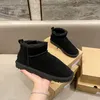 2022 Mini Snow Boots Женщины теплые ботинки зимние классические туфли овчарки ковы кожаная кожаная плюшевые пинетки с мехом Eu35-43