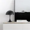 테이블 램프 현대 북유럽 크리에이티브 아이언 레드 데스크 디자이너 사무실 거실 침대 옆 연구 침실 홈 장식을위한 간단