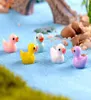 50pcslot Ducks Cine Ducks Miniatures Pvc Action Figures Figurine per animali Mini paesaggio Mini figurina per figurine Dollose decorazioni da giardino 5104524