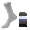 Herrstrumpor Herrrör Vit Autumn Solid Color Fashion Beteckna Sport och Leisure Business Gifts for Men Designer Sock