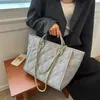 Sac femme 2022 automne et hiver nouvelle chaîne sac à bandoulière grande capacité sac fourre-tout