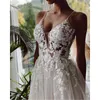 Sexy pizzo avorio tulle senza spalline scollo a V pavimento-lunghezza abiti da sposa a-line cappella treno su misura