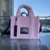 Designer Mulheres Bolsas Teddy Urso de Lã Bolsa Compras Crossbody Carta de inverno Bolsas de ombro de mão casual