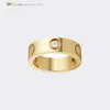 Liebesringdesignerringe für Frauen/Männer Liebe Hochzeit Gold Band Diamond Pave Luxury Jewelry Accessoires Titanium Stahl Gold.