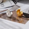 Clip d'oreille en métal givré à vis arrière femelle sans trou d'oreille conception de niche japonaise bijoux de mode haut de gamme