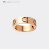 Anillo de anillo de amor anillo para mujeres/hombres anillos Carti 3 Diamantes Band de oro Accesorios de joyería de lujo Titanio Acero Gold-Plated Never Fade No Allergic 21621802