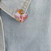 Brosches rosa söta anime tjej magiska trollstav emalj stift kvinnor brosch vackra märken lapel för ryggsäck smycken tillbehör gåvor