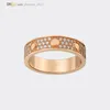 Anéis de designer de anel de amor para mulheres/homens adoram banda de ouro de casamento de diamante jóias de luxo acessórios de titânio aço banhado nunca desaparecer não alérgica 21621802