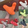 2023 Slides Slippers Desert Sand Summer Brown Flat Mens Women Beach Resin Slide Sandal Graffiti Bone Rubber MXT Moon Gray Mineral Blue Vermillion Red Designers Y58