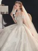 Luxe baljurk Trouwjurken 2023 Illusie Lange mouw Gezwollen Rok Kristal Kralen Appliqué Arabische Prinses Bruidsjurk robes de marie