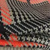 Женские свитеры европейские дизайнерские дизайнерские конструктивные контрастные проверки V-образного с длинным рукавом вязаный кардиган