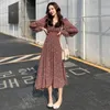 Casual Dresses Vestidos Women Autumn V-Neck Female 2022 Fashion FLAGE SLEEVES Tryck Retro Temperament Dress NBH499