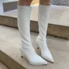 Bottes genou hautes pour femmes noir blanc marron bout pointu talons fins 2022 arrivées dos fermeture éclair chaussette extensible femme