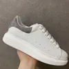 Designer casual skor överdimensionerade plattform sneakers mens kvinnor läder snörning skor mode veet mocka serpentin chaussures de espadrilles sport