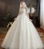 2023 Novo padr￣o Sweetheart Contas lantejoulas e p￩rolas vestido de noiva artesanal super elegante e luxo vestido sem al￧as