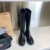 Botas motocicletas de moda para mulheres pretas marrom sapatos de plataforma plana zíper do zíper inverno outono Botas Knight Knee High Bota