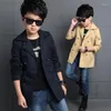 Tench Coats Boys Kids مزدوج الصدر الخندق Slim Slim Jacket Windbreaker الكلاسيكية Khaki Color Size 4-13