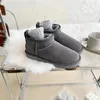 2022 Snow Boots uGGity kvinnor Boots designerstövlar vintervarma skor män stövlar storlek 35-44