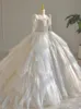 Abiti da sposa con ricami di perline di lusso Abiti da principessa Abito da sposa con corsetto a cuore Organza Cattedrale Abito da ballo da chiesa 2023