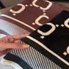 디자이너 스카프 럭셔리 랩 실크 파시미나 패션 숄 클래식 편지 인쇄 2 색 따뜻한 캐시미어 kerchief 스카프 크기 140x140cm 2022