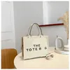 Marc Tote Bag Womens Designer Bag عملي كبير السعة الرفاهية حقيبة يد متنوعة متسوقين عبر الجسم حقائب اليد المصممين محفظة محفظة مربع 221014