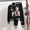 Damskie spodnie dwuczęściowe Kobiety Wiosna Jesień Pies Haft Płaszcz bejsbolowy Kontrastowy kolor Zroszony Bomber Jacket Jednorzędowy kardigan Sport 2 szt. Garnitur 221030