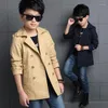 Tench Coats Boys Kids مزدوج الصدر الخندق Slim Slim Jacket Windbreaker الكلاسيكية Khaki Color Size 4-13