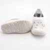 Första vandrare som inte slipar småbarnskor 2022 Summer Born Walker Children's With Soft Sole Lightweight Baby Boy Girl