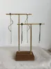 Smyckesp￥sar Anv￤ndbar svart valn￶t Display Stand Solid Wood T-bar rund fyrkantiga svarta smycken