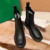 Botas femininas de pelúcia quente novo projetado diamante grão xadrez clássico volta zíper dedo do pé redondo salto grosso moda senhoras 220711