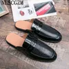 Dres Shoe Wedding Men Mężczyźni Formal Włoch do Slajd Slipper Coiffeur Dres Elegancki muł Homme Women Buty High Heels 220723