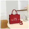 Marc Tote Bag Womens Designer Bag عملي كبير السعة الرفاهية حقيبة يد متنوعة متسوقين عبر الجسم حقائب اليد المصممين محفظة محفظة مربع 221014