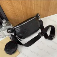 エンボス加工された花のウエストバッグ：2ピースのレザークロス