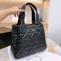 Top Stitched Designer Women Prad Triangle quiltad Tote Bag Milano Brand P Nappa Leather Shoulder Handv￤skor Lady Black Large Shopping Handv￤ska Luxurys Designers V￤skor
