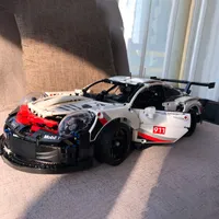 Modelo de bloque clásico Racing Car MOC Bloques de construcción modulares Madrillos Figuras de acción Educational Kids Kids Toys Compatible 42096
