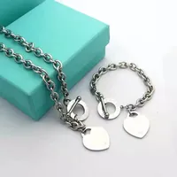 2023 Ny lyxdesigner Sterling Silver Heart Bangle Armband Halsband Set Shape Original Fashion Classic Armband Women Jewelry