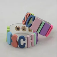 Très mignon Candy Color Letters Charm Bracelets créateur de mode bijoux Bracelet Bracelet Accessoires de mariage Hip Hop Girl Lucky Bangles