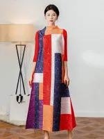 Повседневные платья Женщины 2023 Мияке плиссированное платье цветовое блок трех четверти рукав свободный элегантный стиль одного размера осенняя мода