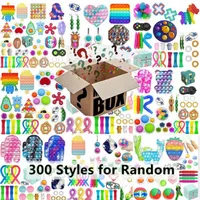 Dekompressionsleksak 10 100st Random Fidget Toys Mystery Gift Pack Surprise Box 300 Olika Set Antistress Relief för barn 230104