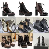 Designer Women Boots Ankle Boots Star Shoes Platform Chunky Martin Boot Buckle Shoe Diamond in pelle Outdoor Inverno con scatola NO13
